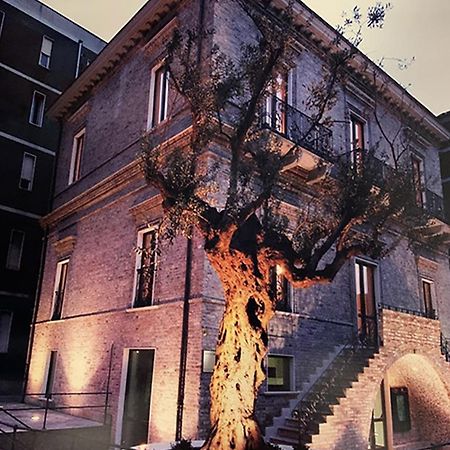 B&B Palazzo Storico Di Nicola Pescara Luaran gambar
