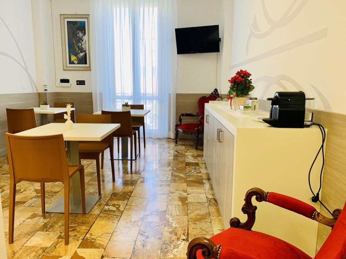 B&B Palazzo Storico Di Nicola Pescara Luaran gambar