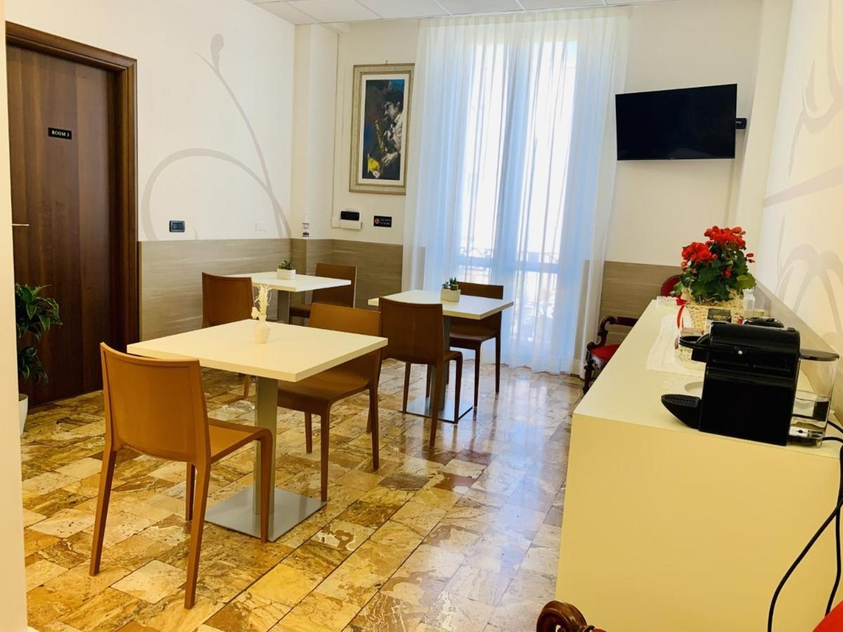 B&B Palazzo Storico Di Nicola Pescara Luaran gambar