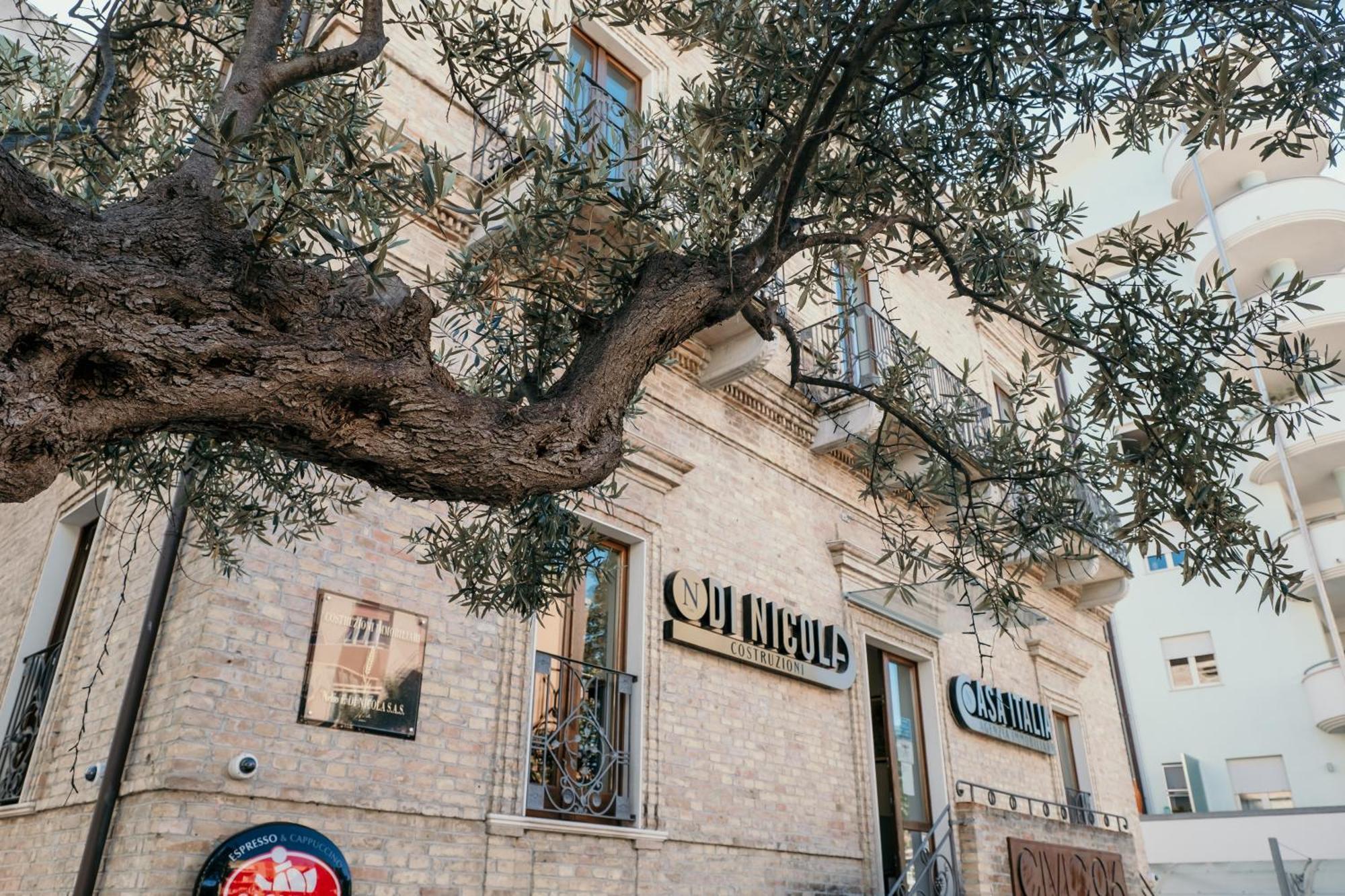 B&B Palazzo Storico Di Nicola Pescara Luaran gambar
