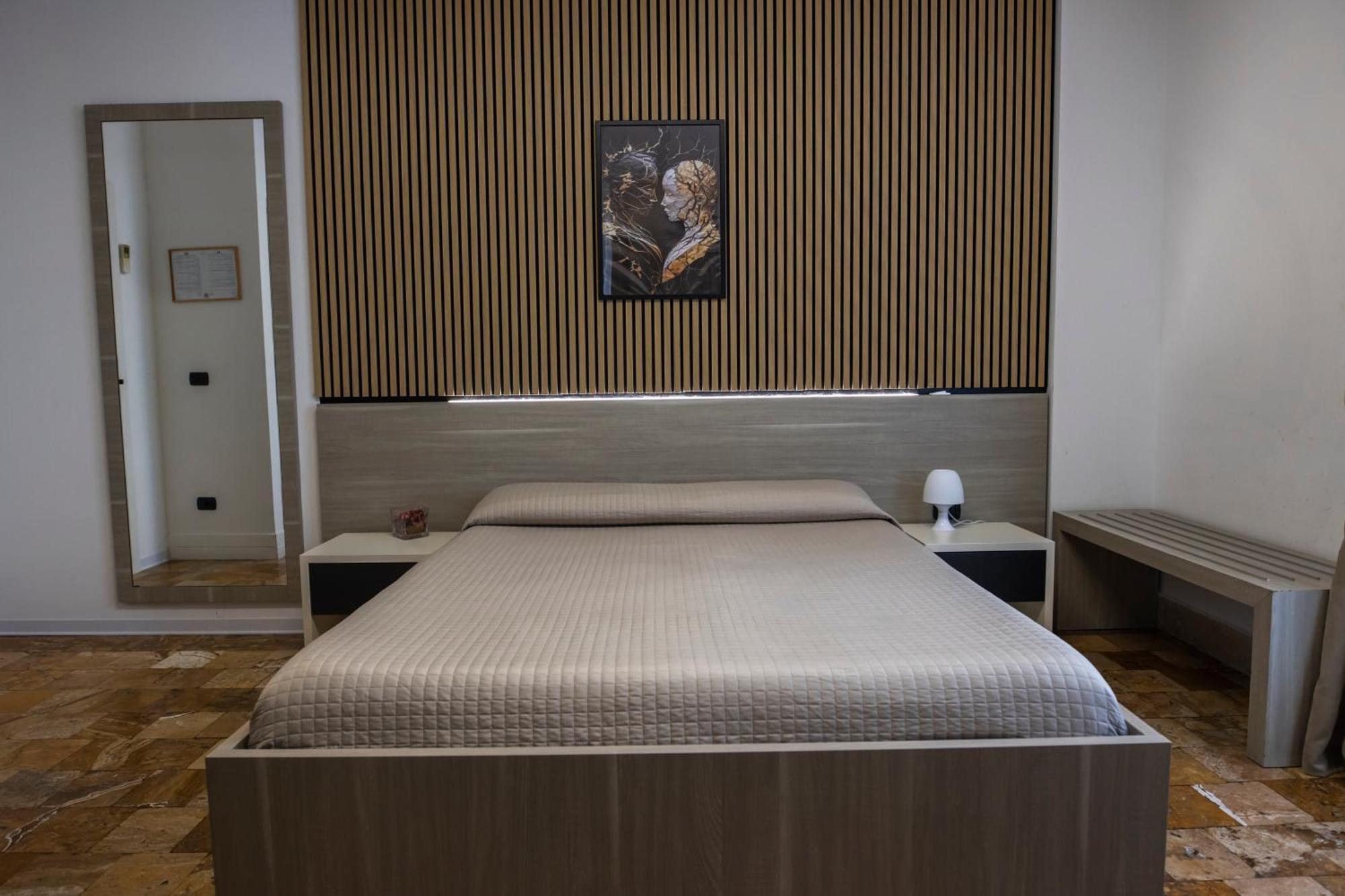 B&B Palazzo Storico Di Nicola Pescara Luaran gambar